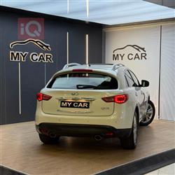 Infiniti QX70